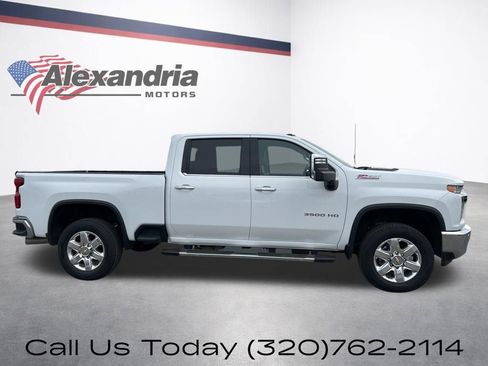 Certified 2022 Chevrolet Silverado 3500 LTZ image 5