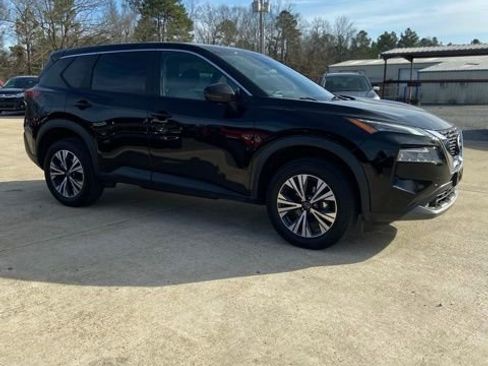 Used 2022 Nissan Rogue SV image 4