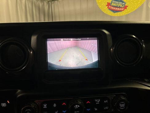 Used 2021 Jeep Wrangler Unlimited Sport AWD/4WD image 18