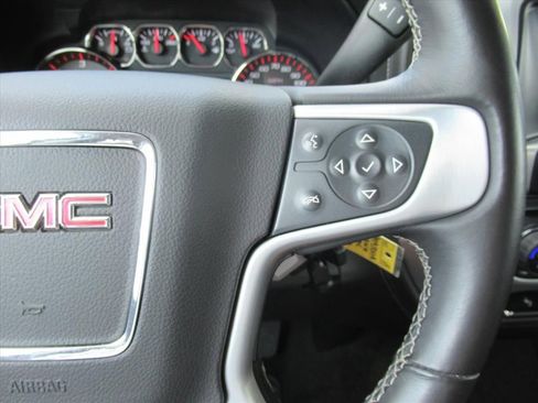 Used 2016 GMC Sierra 2500 SLE w/ SLE Preferred Package AWD/4WD image 23