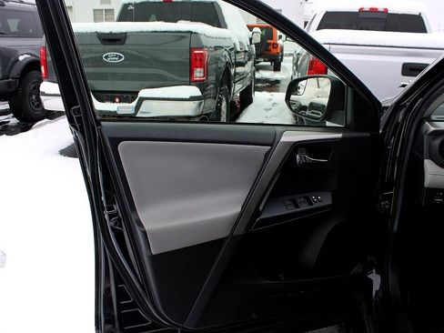 Used 2017 Toyota RAV4 LE Plus image 27