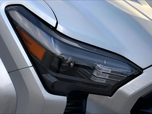 Used 2024 Toyota Tacoma TRD Sport image 27