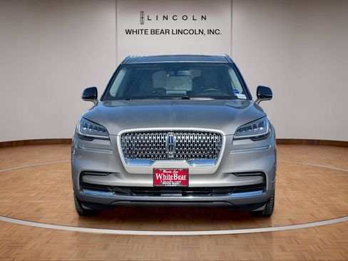 Used 2023 Lincoln Aviator Reserve w/ Equipment Group 201A RWD image 2