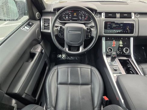 Used 2020 Land Rover Range Rover Sport HSE image 13