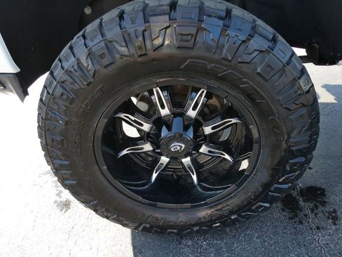 Used 2023 Chevrolet Silverado 2500 High Country w/ Z71 Off-Road Package AWD/4WD image 11