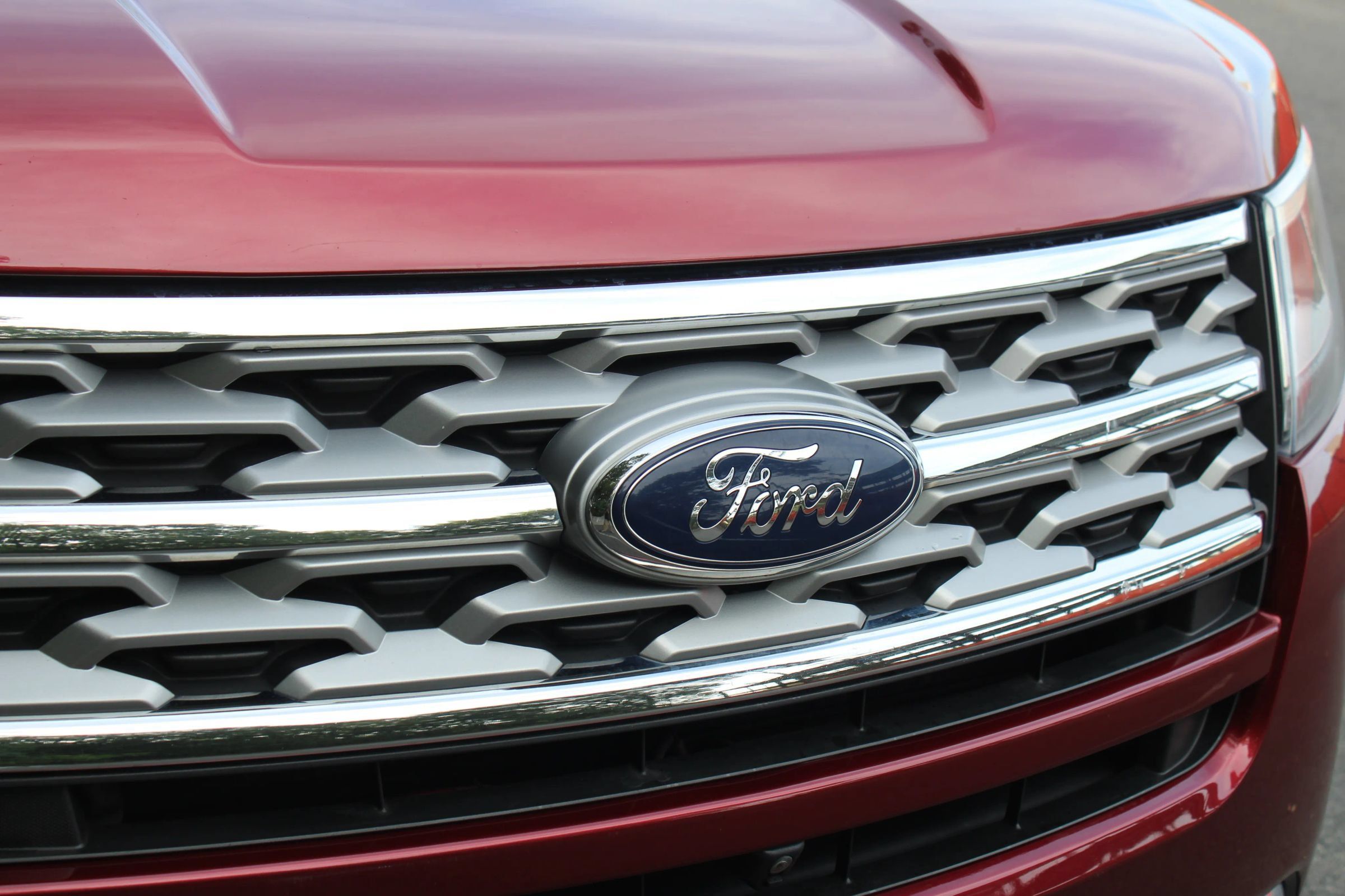Used 2018 Ford Explorer Limited w/ Equipment Group 301A AWD/4WD image 44