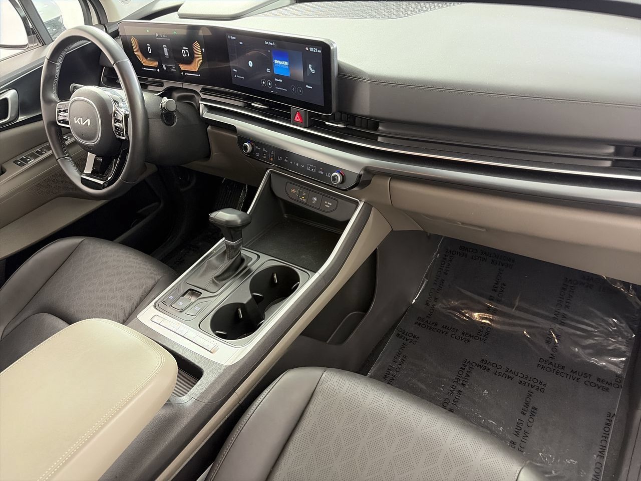 Used 2026 Kia Carnival FWD image 24