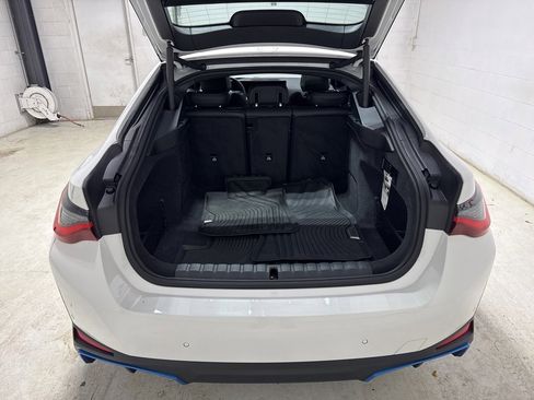 Used 2023 BMW i4 eDrive40 w/ Premium Package image 39