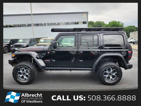 Used 2019 Jeep Wrangler Unlimited Rubicon AWD/4WD image 2