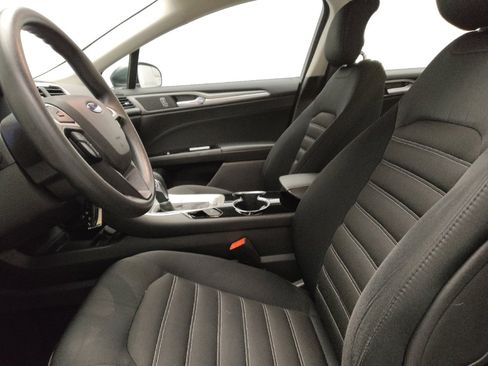 Used 2015 Ford Fusion SE image 17