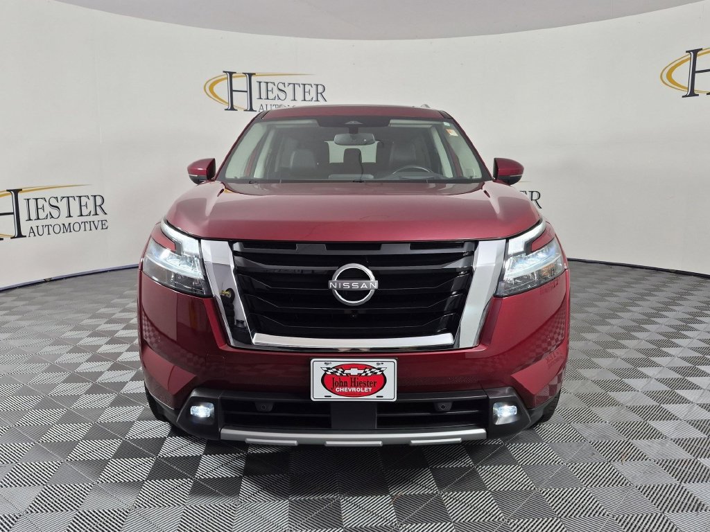 Used 2022 Nissan Pathfinder Platinum AWD/4WD image 10