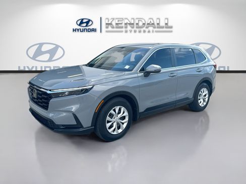 Used 2024 Honda CR-V LX image 3