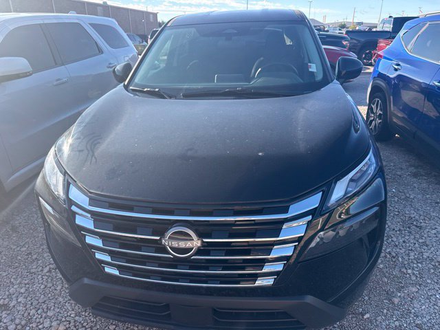 Used 2026 Nissan Rogue SV FWD image 2