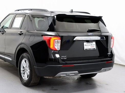 Used 2022 Ford Explorer XLT w/ Equipment Group 202A image 7