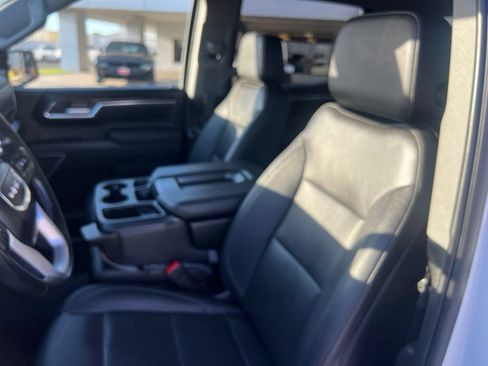 Used 2025 GMC Sierra 1500 SLT AWD/4WD image 25