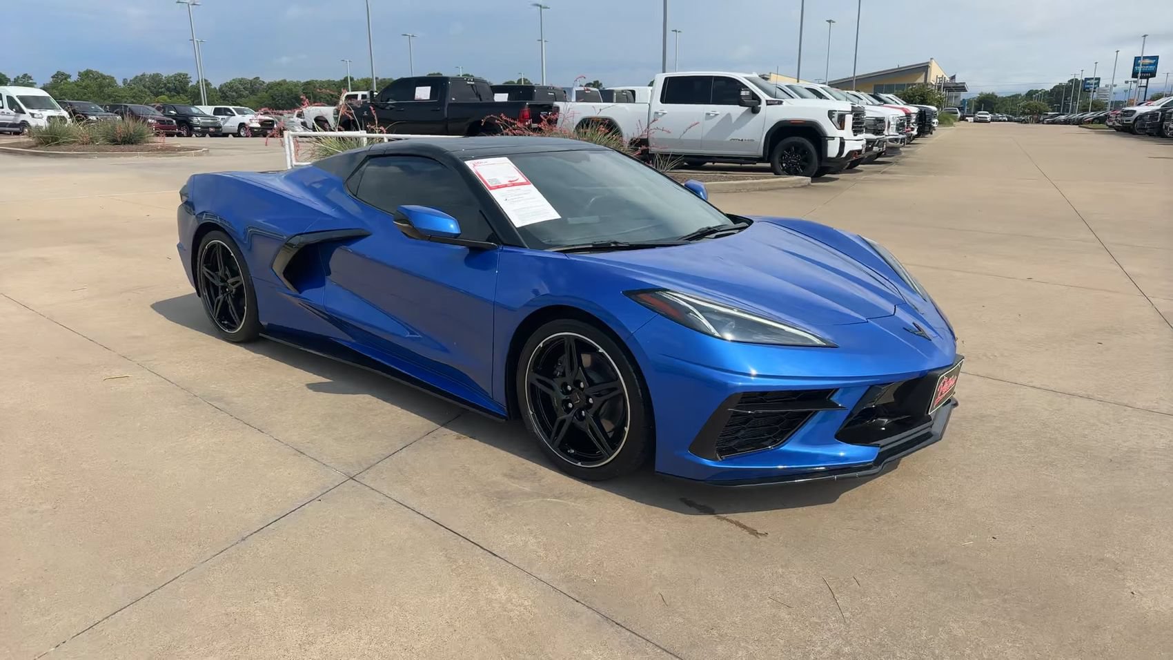 Used 2022 Chevrolet Corvette Stingray Premium Conv w/ Battery Protection Package RWD image 3