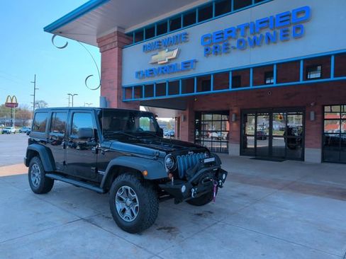 Used 2013 Jeep Wrangler Unlimited Rubicon w/ Connectivity Group image 32