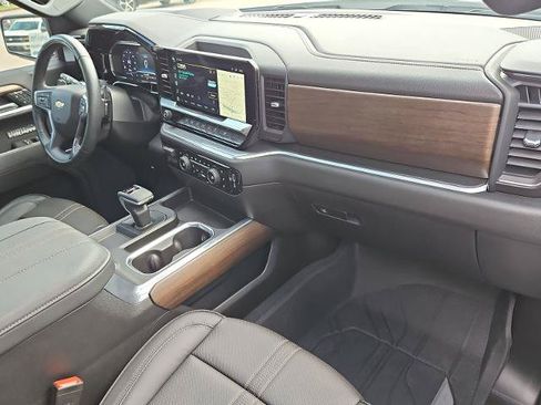 Certified 2024 Chevrolet Silverado 1500 High Country AWD/4WD image 27