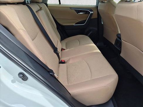 Used 2025 Toyota RAV4 XLE FWD image 18