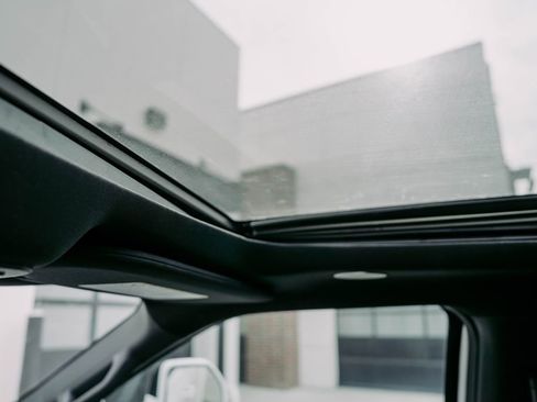 Used 2024 Ford F350 Platinum image 30