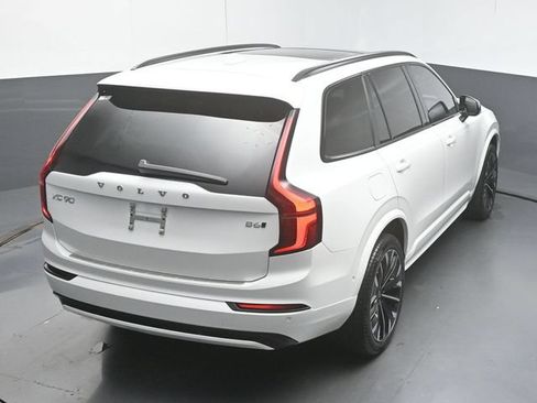 Certified 2026 Volvo XC90 B6 Ultra w/ Protection Package Premier AWD/4WD image 48
