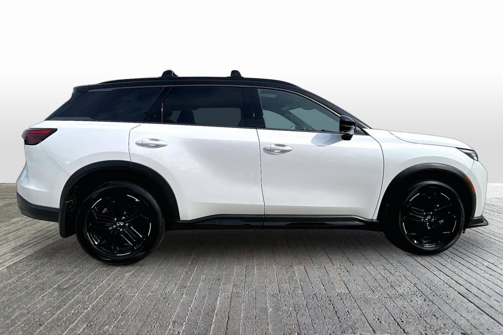 Certified 2027 INFINITI QX60 Sport w/ Dark Cargo Package AWD/4WD image 8