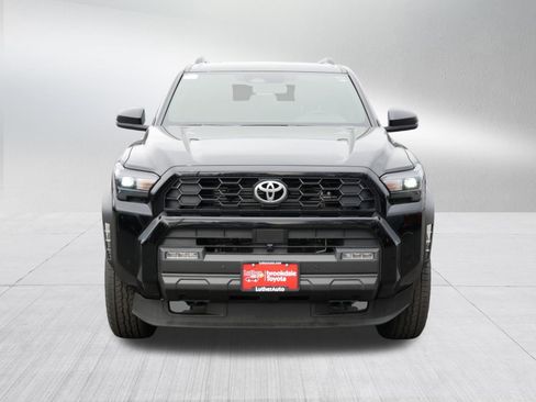 Used 2025 Toyota 4Runner TRD Off-Road AWD/4WD image 2