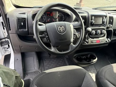 Used 2021 RAM ProMaster 2500 w/ Convenience Group FWD image 18