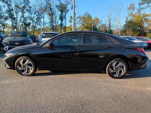 Certified 2025 Hyundai Elantra Sport w/ Cargo Package image 7