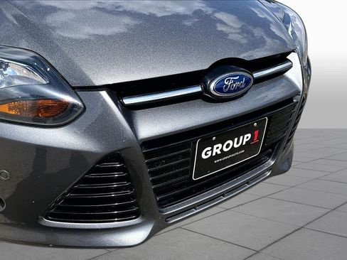 Used 2013 Ford Focus Titanium FWD image 30