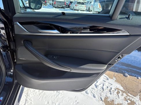 Used 2017 BMW 540i xDrive image 15