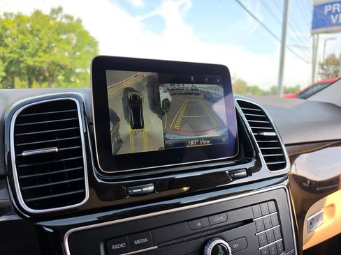 Used 2019 Mercedes-Benz GLE 400 4MATIC image 24