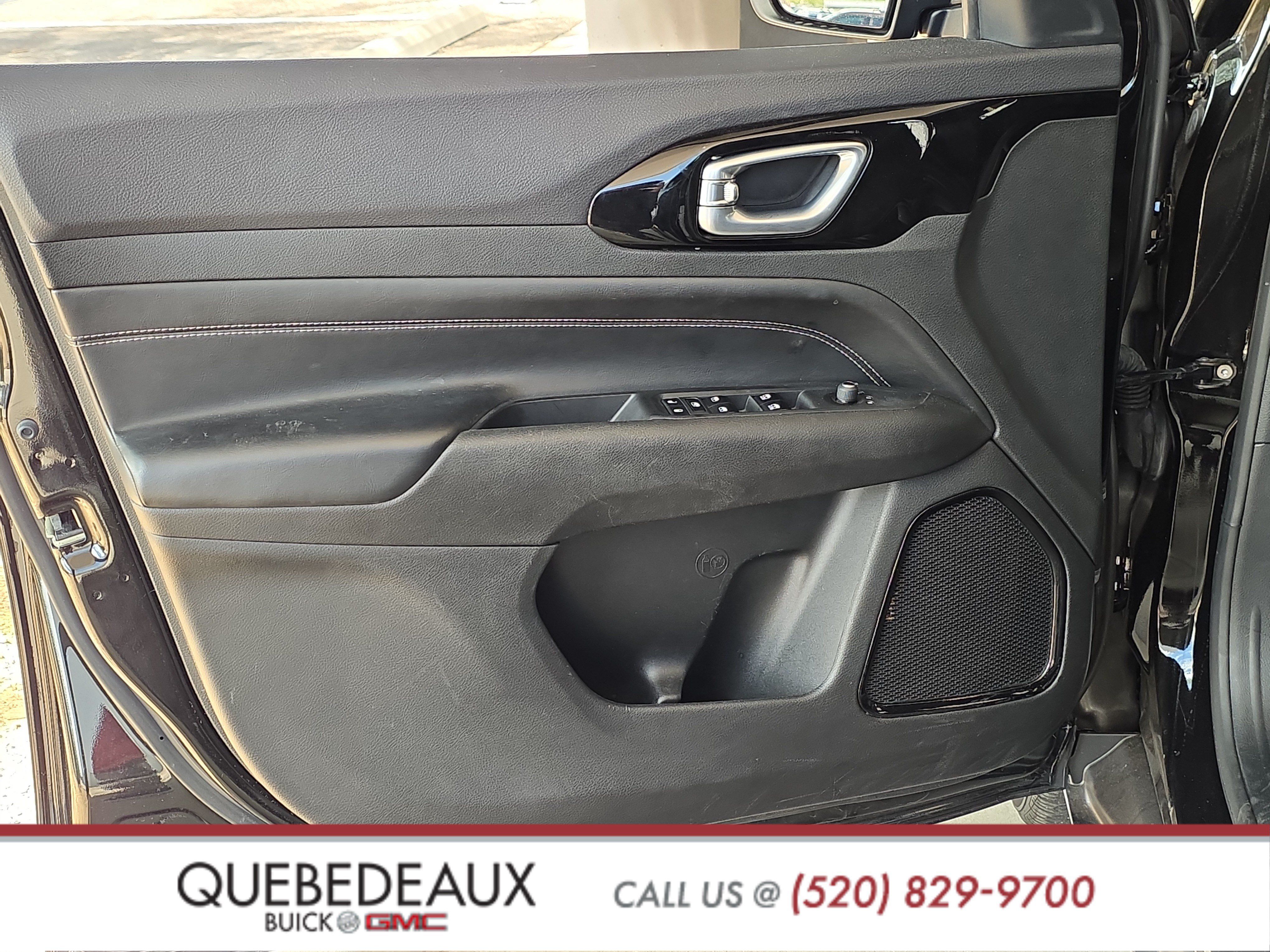 Used 2023 Jeep Compass Latitude w/ Convenience Group AWD/4WD image 9