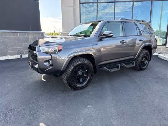 Used 2023 Toyota 4Runner TRD Off-Road Premium w/ Off Road Premium Plus Package AWD/4WD image 2