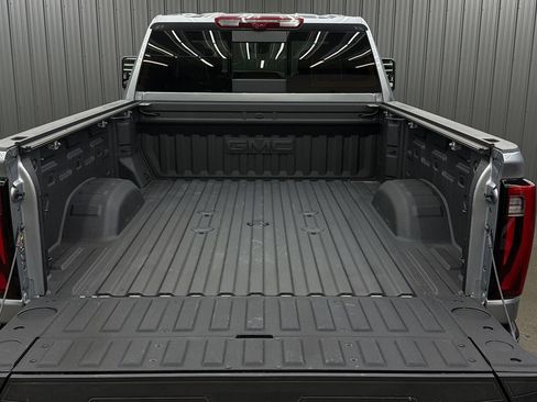 Used 2026 GMC Sierra 3500 Denali Ultimate AWD/4WD image 17