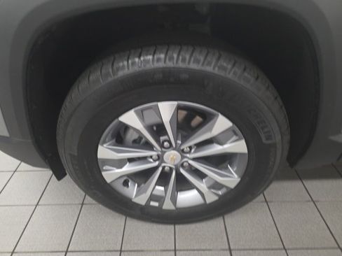 New 2025 Chevrolet Equinox LT w/ Safety and Technology Package image 6