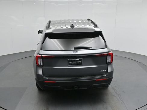 Used 2025 Ford Explorer ST-Line w/ ST-Line Street Pack AWD/4WD image 43