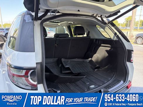 Used 2016 Land Rover Discovery Sport HSE AWD/4WD image 27