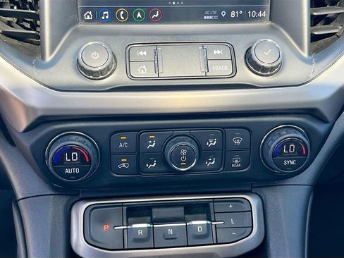 Used 2021 GMC Acadia Denali w/ Denali Technology Package image 15