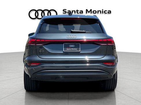 Used 2025 Audi Q6 e-tron Premium Plus w/ Premium Plus AWD/4WD image 7