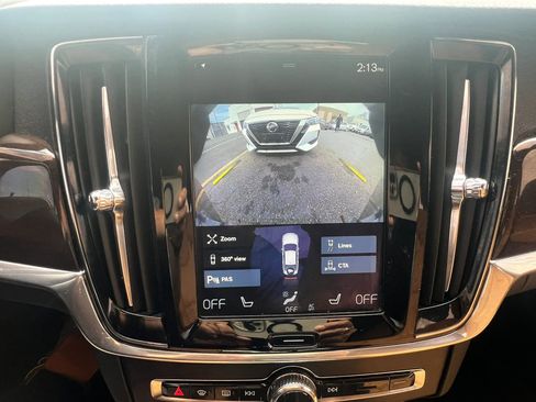 Used 2017 Volvo S90 T6 Momentum w/ Vision Package image 25