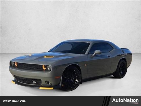 Used 2017 Dodge Challenger R/T Scat Pack image 1