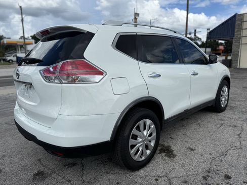 Used 2016 Nissan Rogue S w/ Appearance Package FWD image 6