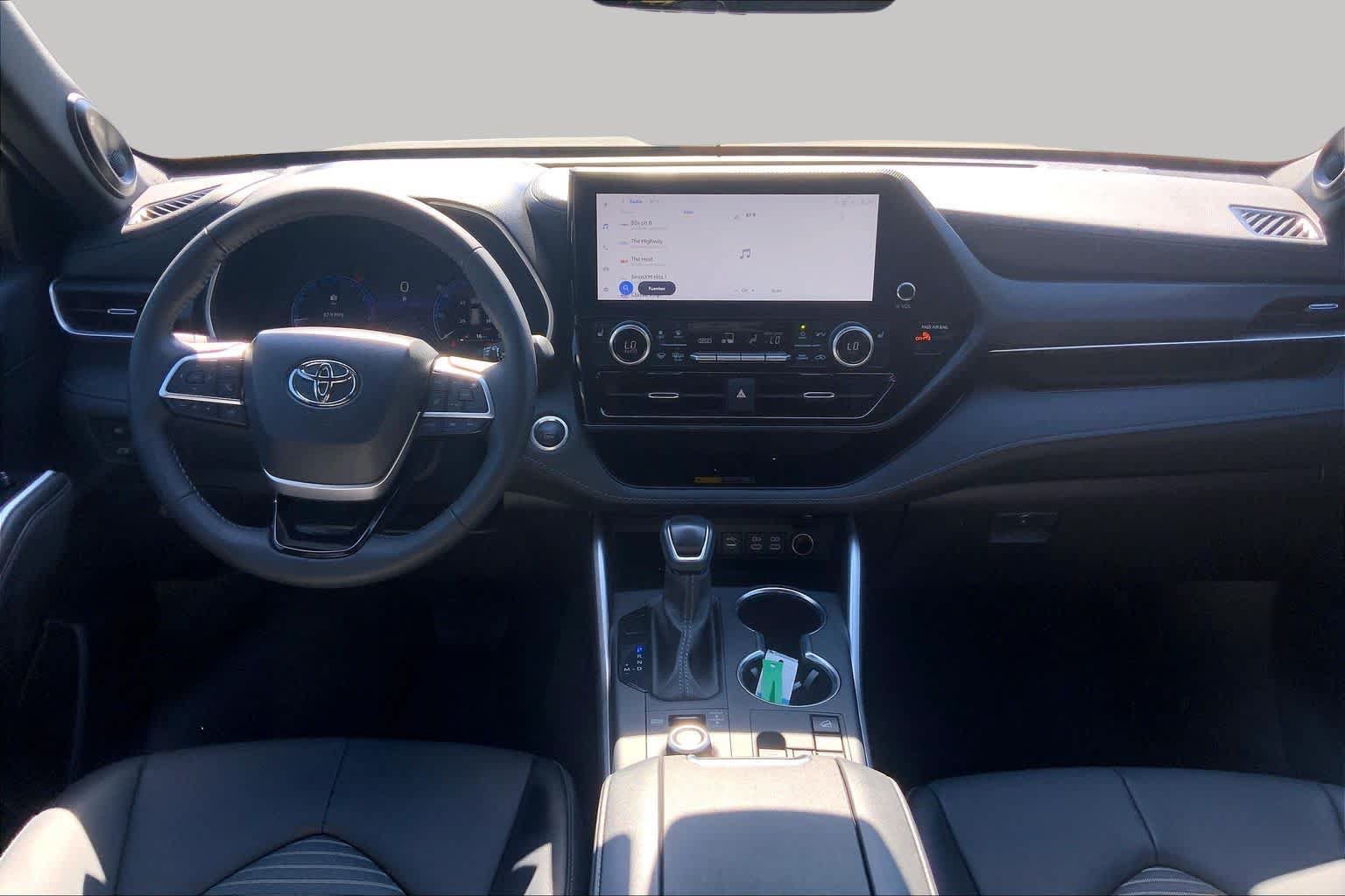Used 2026 Toyota Highlander XSE AWD/4WD image 15