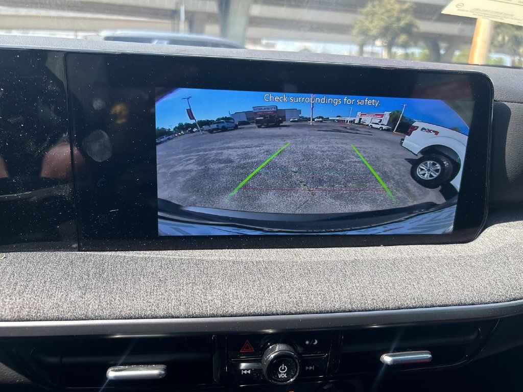 Used 2026 Nissan Kicks S w/ Charging Package FWD image 21