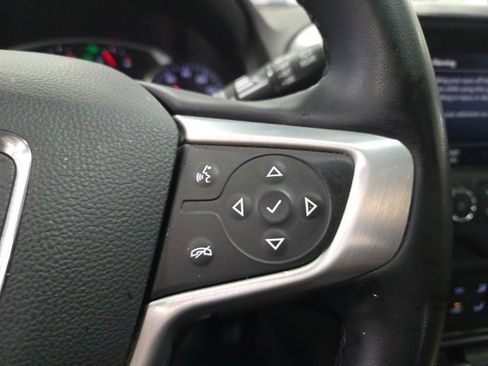 Used 2024 GMC Terrain SLT image 14