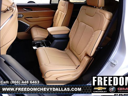 Used 2025 Jeep Grand Cherokee L Summit image 10