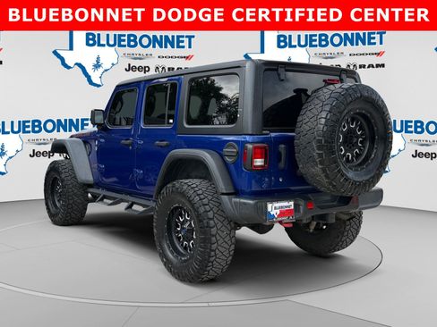 Used 2020 Jeep Wrangler Unlimited Rubicon w/ Cold Weather Group AWD/4WD image 7