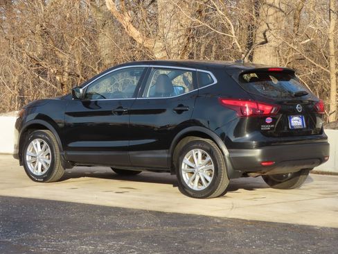 Used 2018 Nissan Rogue Sport S w/ S Appearance Package image 24