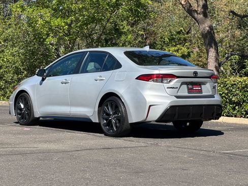Used 2023 Toyota Corolla SE w/ Carpet Mat Package (TMS) FWD image 7